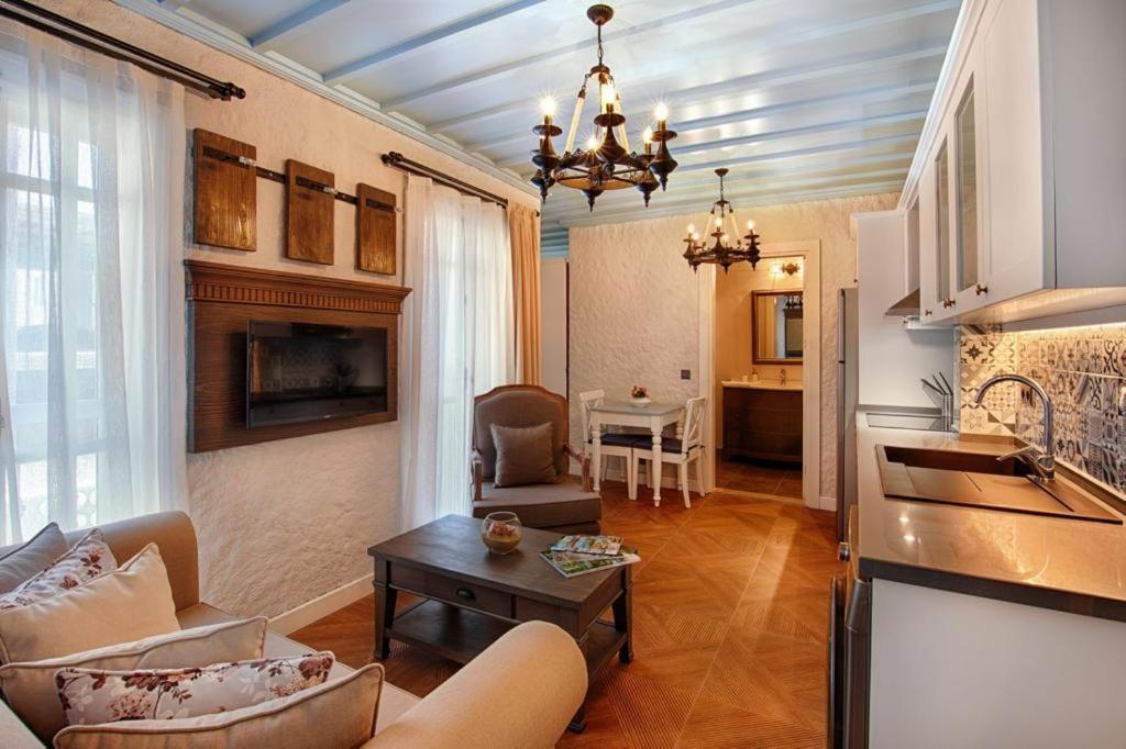 Petite Boutique Hotel Илдир Экстерьер фото