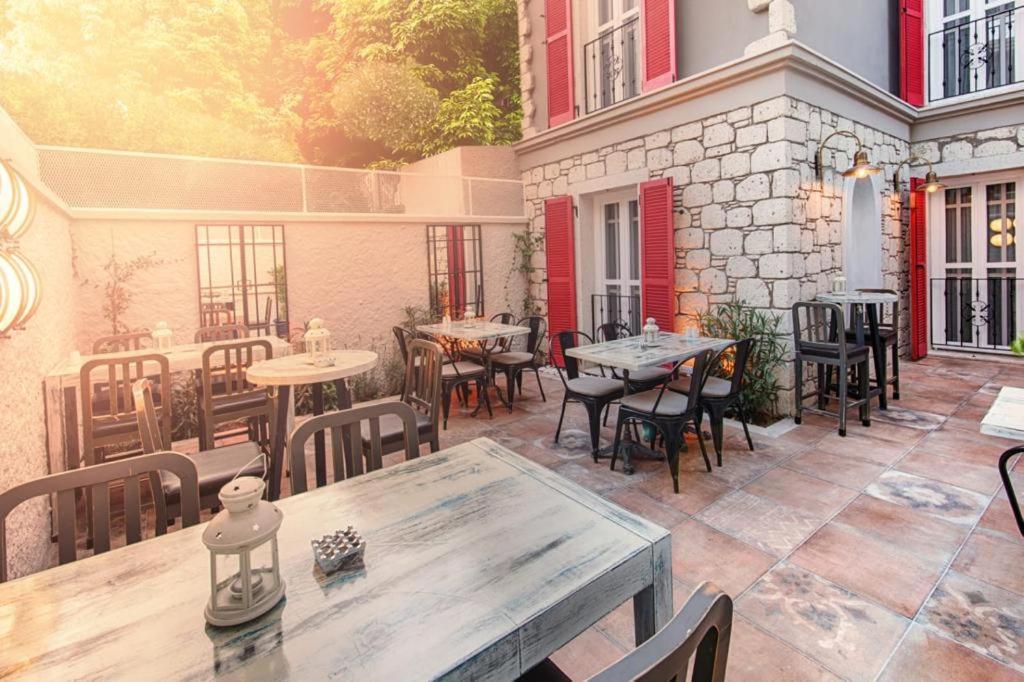 Petite Boutique Hotel Илдир Экстерьер фото
