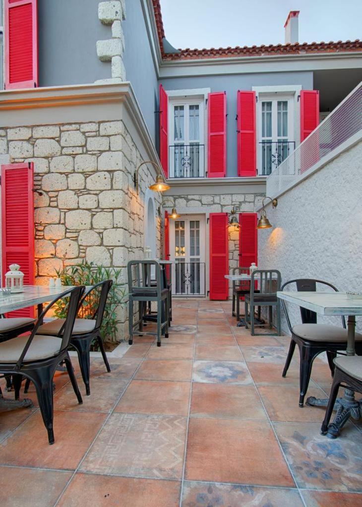 Petite Boutique Hotel Илдир Экстерьер фото
